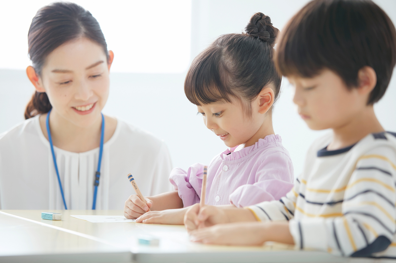 公文で学ぶ親子のイメージ